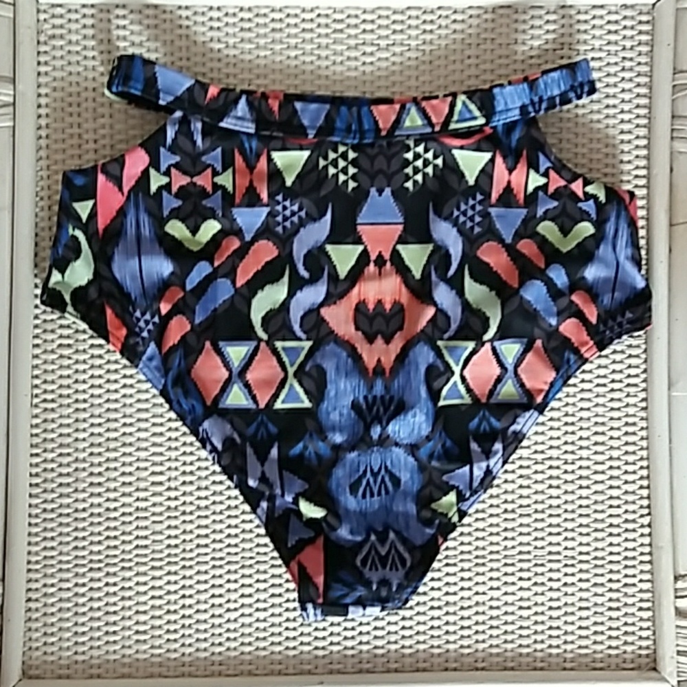 ASOS High waist cut out bikini bottom - Picture 3 of 8